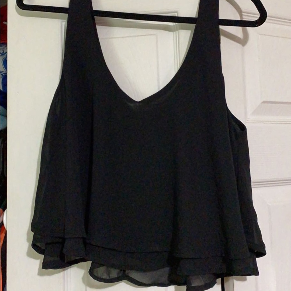 Medium black crop top tank
